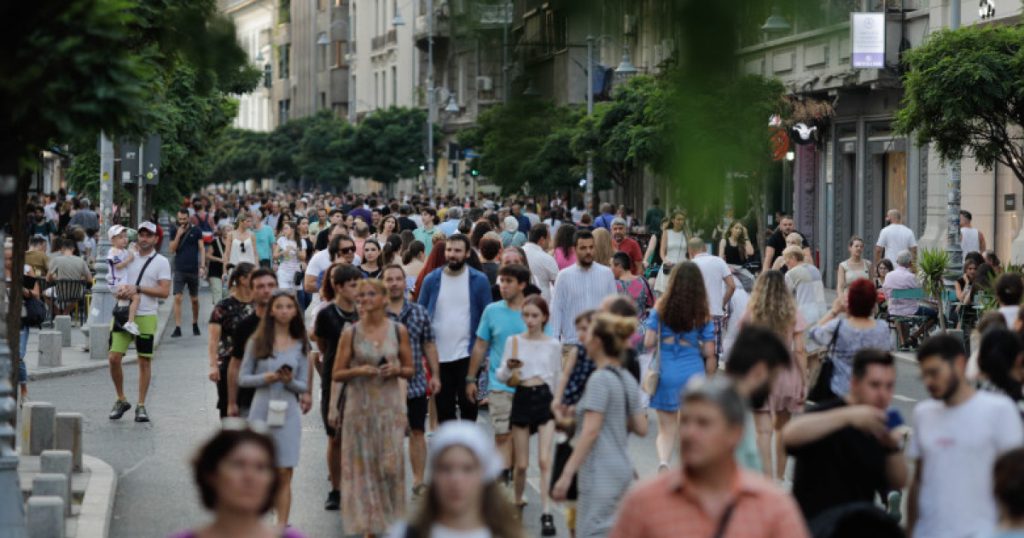 Populația României continuă să scadă, deși numărul imigranților îl depășește pe cel al emigranților