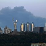 Rusia loveşte capitala Ucrainei cu drone lansate în valuri. Moscova începe să ia în vizor lanţuri de magazine şi infrastructură logistică de consum în încercarea de a „paraliza” Kievul