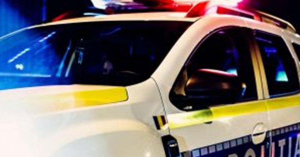 Bărbat găsit decedat într-un canal de aducţiune din Argeș. În amonte a fost descoperită şi o mașină. Posibilă legătură, spune poliția