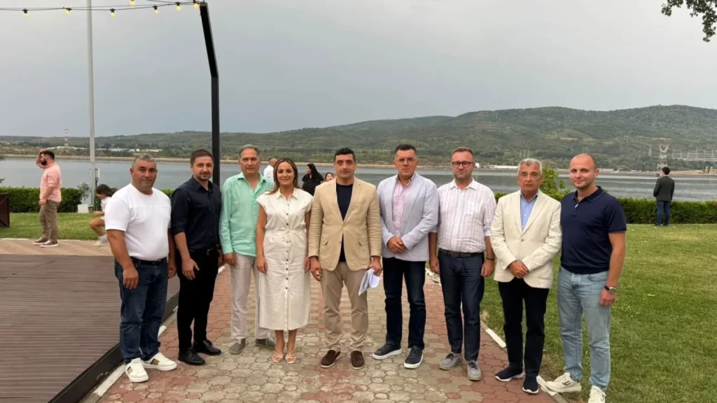 AUR cere alegeri anticipate urgente. Mesaj transmis de la Drobeta-Turnu Severin