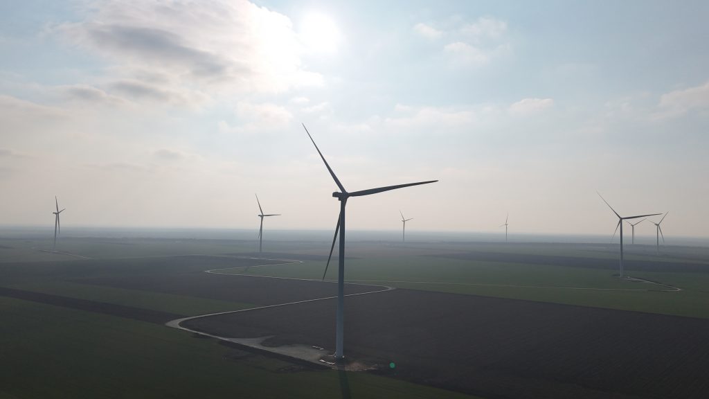 BCR și Erste Group finanțează cu 132 mil. euro parcul eolian Urleasca al Scatec