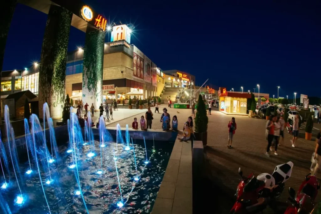 Made by Society va deschide un nou magazin la Iulius Mall Suceava și lansează o nouă linie de fashion