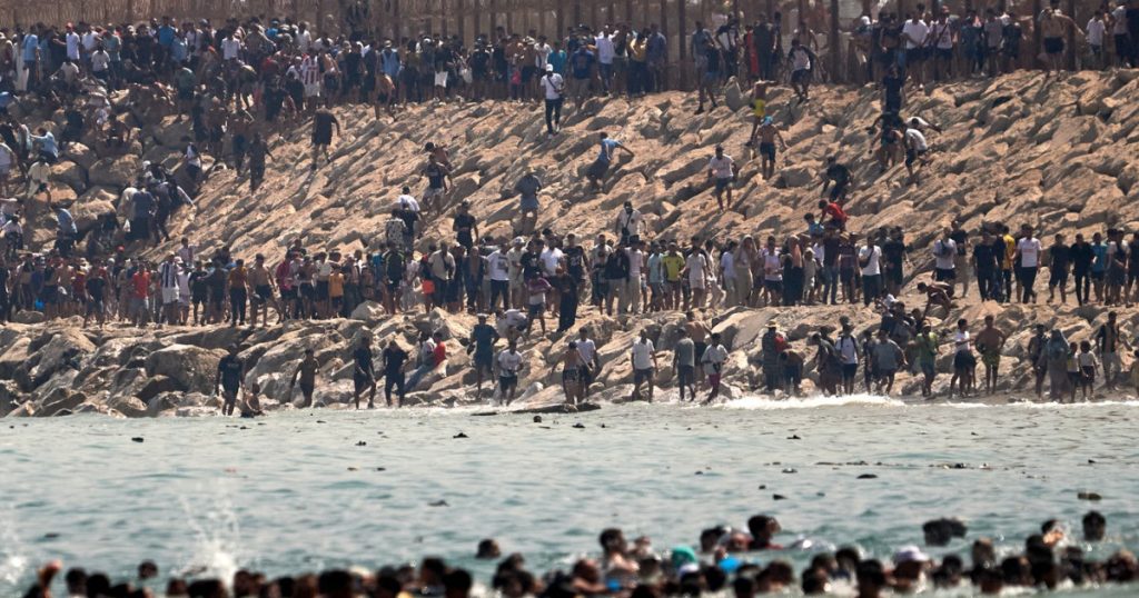 Criza migranților din Ceuta: Premierul spaniol exclude orice rol al Marocului în cele întâmplate. De ce-l acuză Israelul de minciună