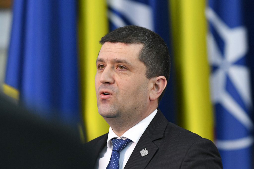 Slovacia trimite radare de joacă altitudine în România pentru supravegherea graniței de est. Radu Miruță, discuții cu ministrul slovac al Apărării