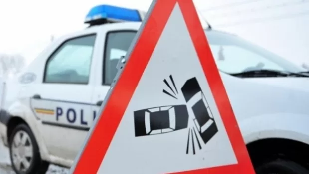 Neacordare de prioritate în sensul giratoriu. O persoană a fost rănită