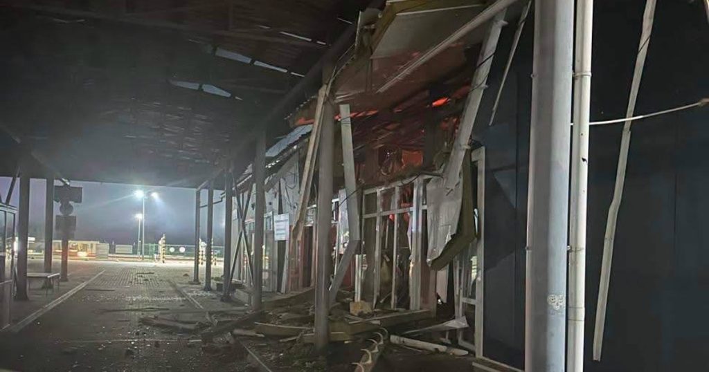 Frontiera la Isaccea s-a închis temporar în urma unui atac rusesc la granița României cu Ucraina. Punctul vamal de la Orlivka a fost distrus