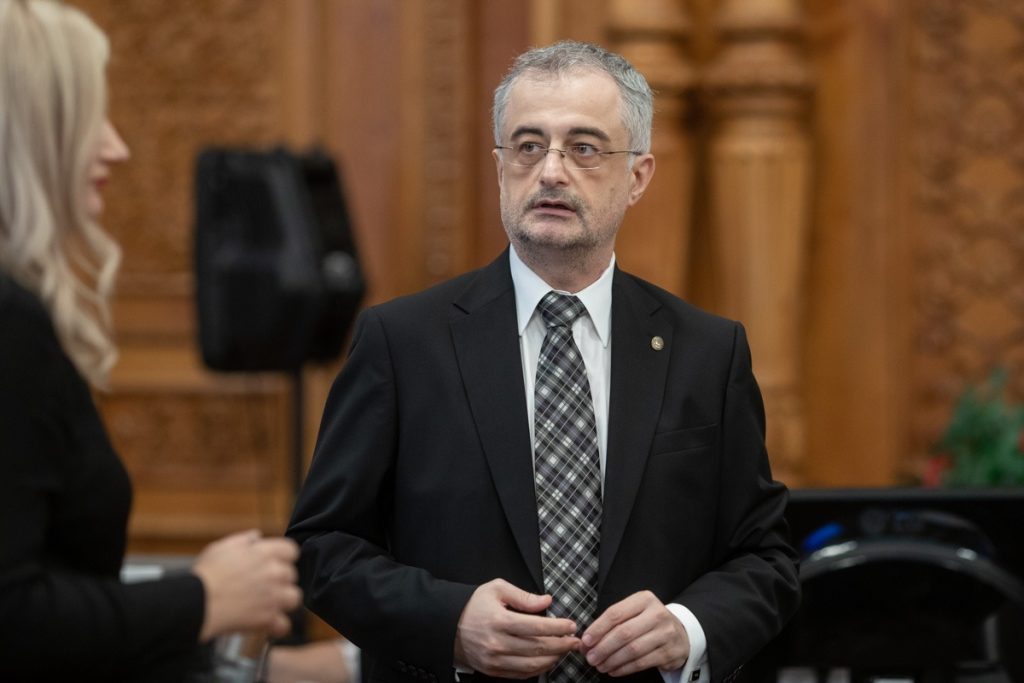 Liderul deputaţilor liberali, Gabriel Andronache: Vor fi luate măsuri administrative în cazul liberalilor care votează contra voinţei grupului PNL