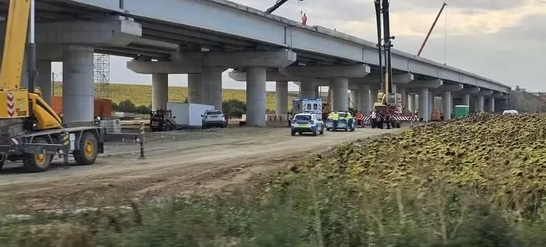 Accident mortal de muncă pe șantierul A7, la Filipești. Un muncitor de 51 de ani a căzut de la aproximativ 10 metri