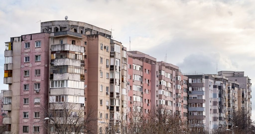 Aproape 1.400 de blocuri din București rămân fără apă caldă din cauza reviziilor la CET Sud. Cât vor dura lucrările