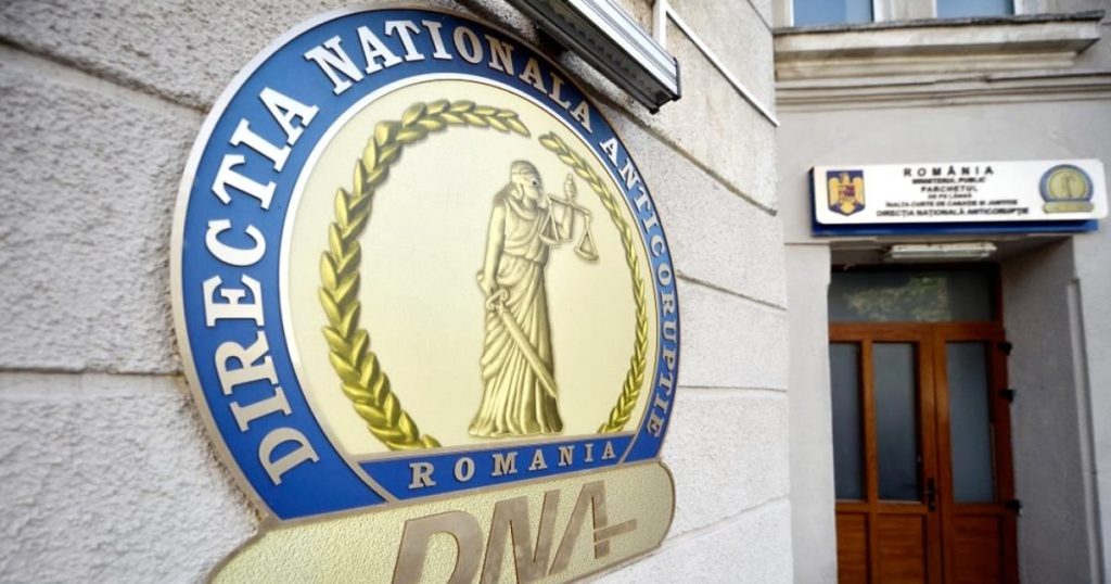 Doi medici militari chirurgi din Constanța, plasați sub control judiciar pentru luare de mită. Unul ar fi primit bani de la 35 de pacienți