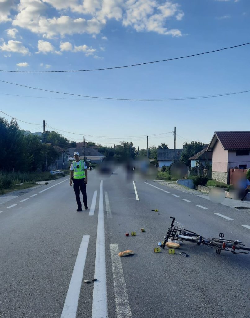 Accident în Gorj: un biciclist de 74 de ani a ajuns la spital