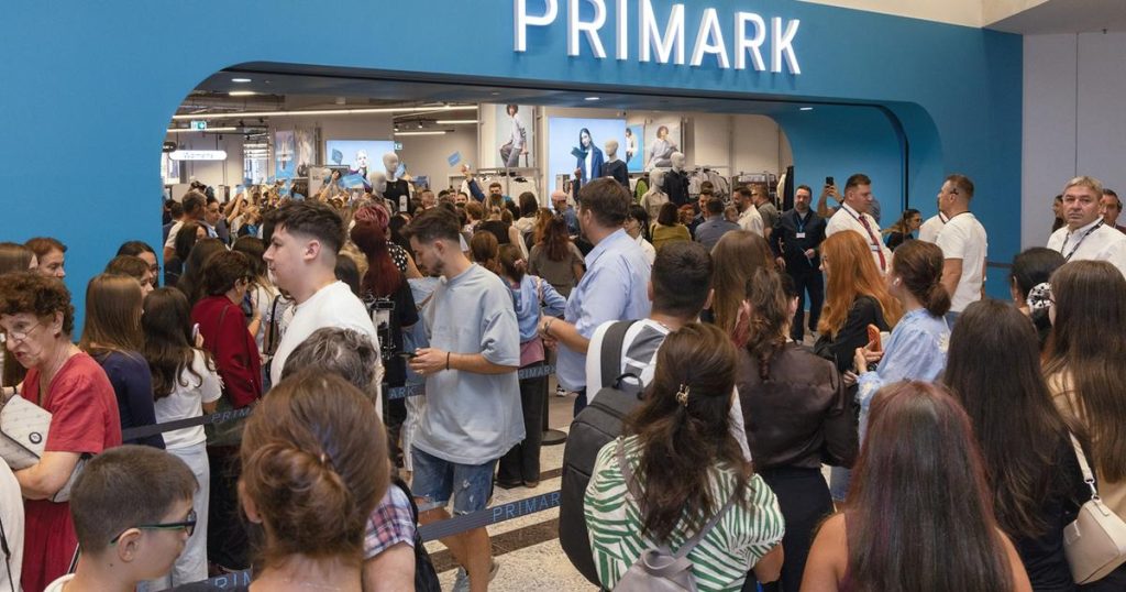 PRIMARK A DESCHIS PRIMUL MAGAZIN DIN IAȘI, ÎN URMA UNEI INVESTIȚII DE 10 MILIOANE DE EURO
