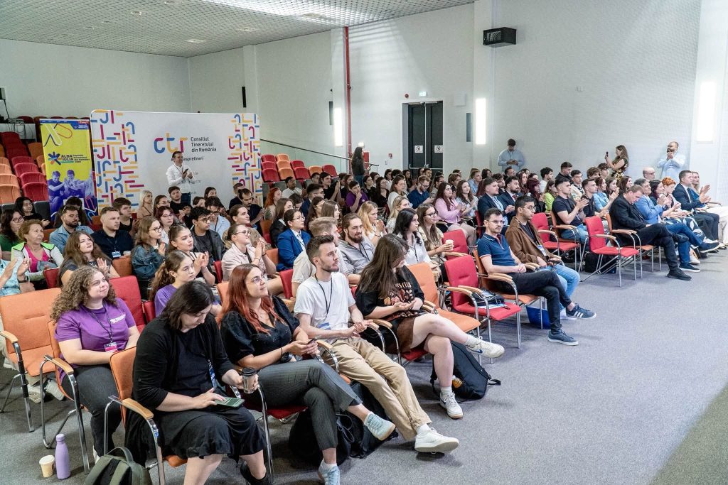 Tinerii devin parte din procesul de selecție pentru Capitala Tineretului din România 2028, prin Youth Voice