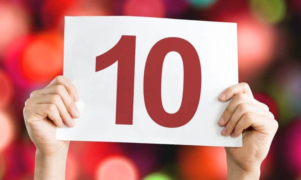 Elevii cu media 10 la Evaluarea Națională și Bacalaureat primesc până la 5.000 de lei. Guvernul a aprobat premiile