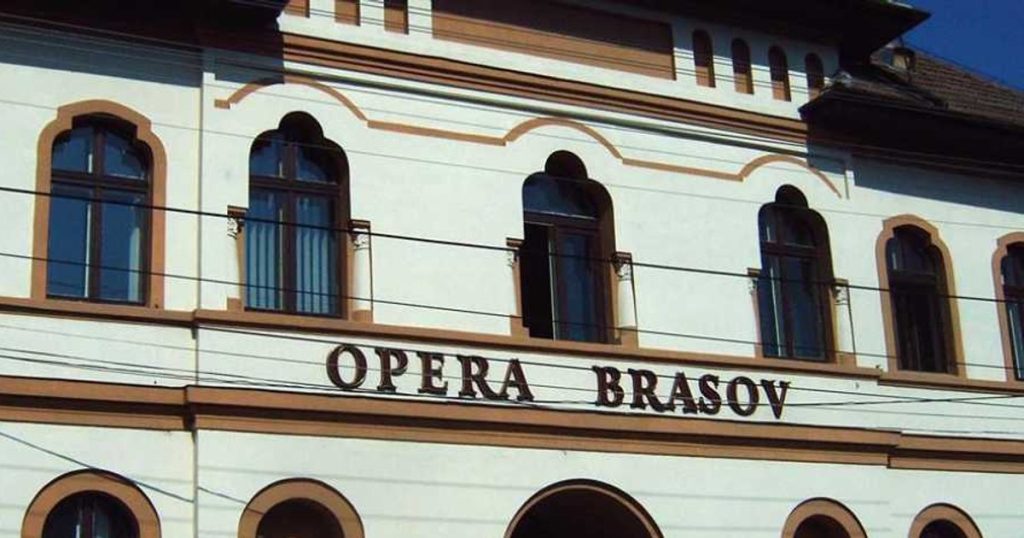 Scandal la Opera Brașov. 13 artiști, fără contracte după reorganizarea suspendată de instanță