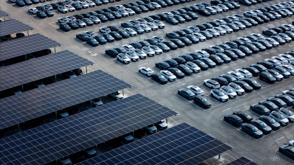 Producătorii auto cer Congresului SUA să interzică definitiv mașinile chinezești