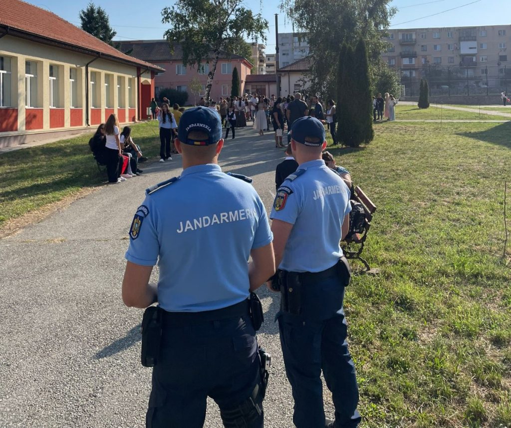 Jandarmii gorjeni, mobilizați pentru siguranța elevilor în noul an școlar