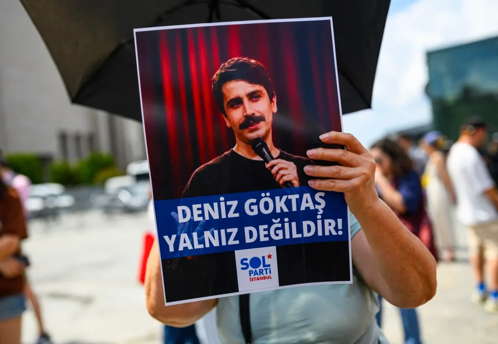 Un comediant din Turcia riscă nouă ani de închisoare pentru „insulte” la adresa lui Recep Tayyip Erdogan