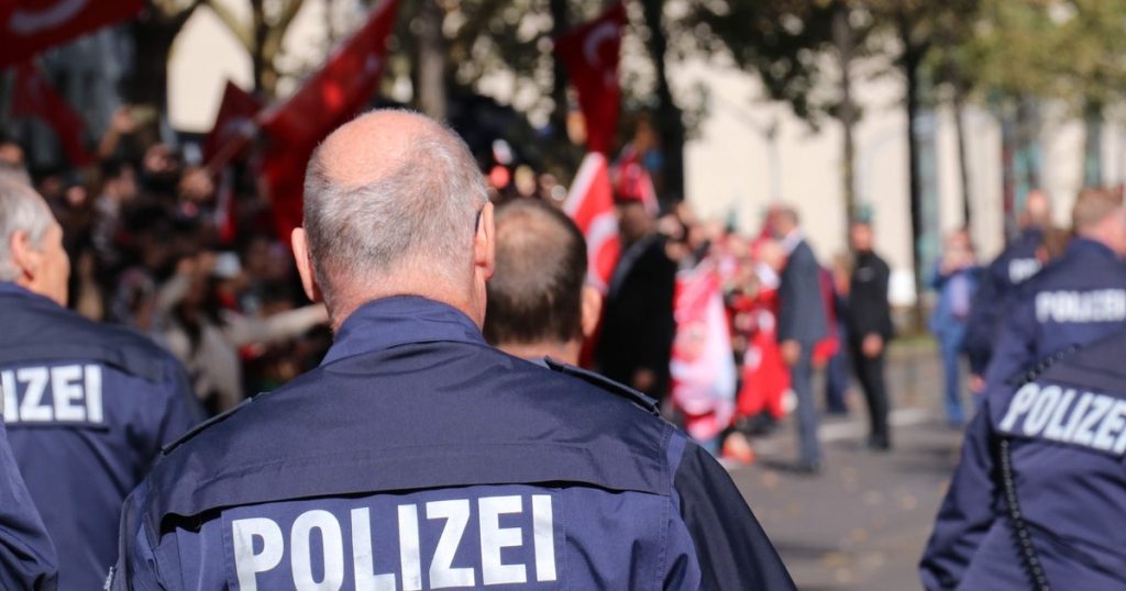 Un activist pentru climă, căutat în Germania după o serie de atacuri asupra rețelei electrice
