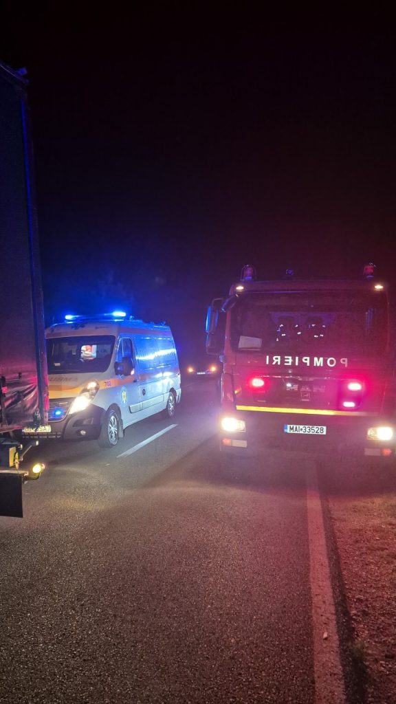 Accident rutier urmat de incendiu în Suceava. Două persoane au fost găsite carbonizate