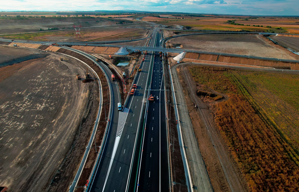 VIDEO Încă o deschidere importantă pe Autostrada Moldovei A7. Ultimele lucrări, aproape finalizate