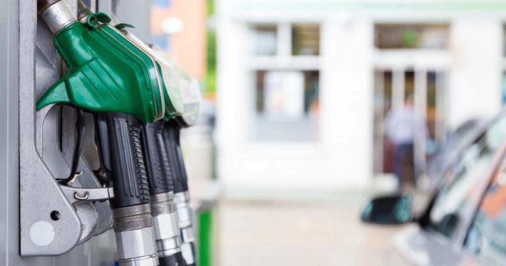Benzina standard atinge un nou maxim istoric. Un litru a ajuns la 9,79 lei, iar motorina a trecut de 10 lei