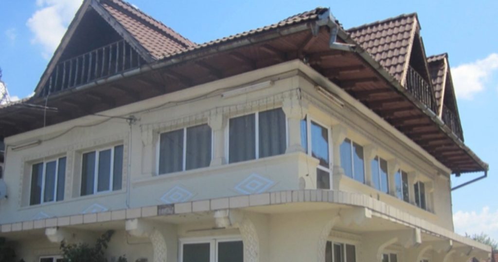 O vilă cu etaj se vinde cu 25.800 de euro. De ce ANAF nu reușește să-i găsească un cumpărător, deși prețul a fost redus la jumătate
