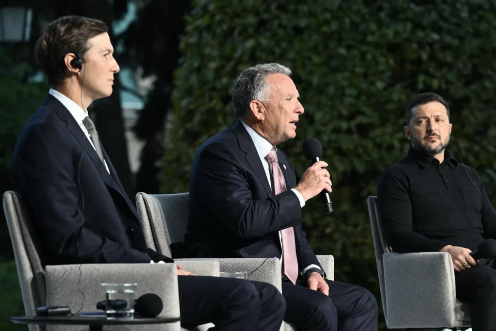 „Pare că războiul se va prelungi pe timpul iernii”, spune Zelenski după întâlnirea cu trimișii lui Trump. Ce au declarat Witkoff și Kushner