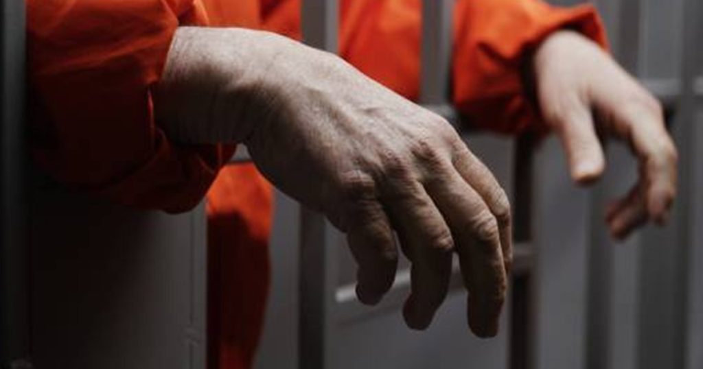 Arestat pe nedrept timp de o lună după ce un hoț i-a folosit identitatea. Eroarea gravă a polițiștilor din Capitală