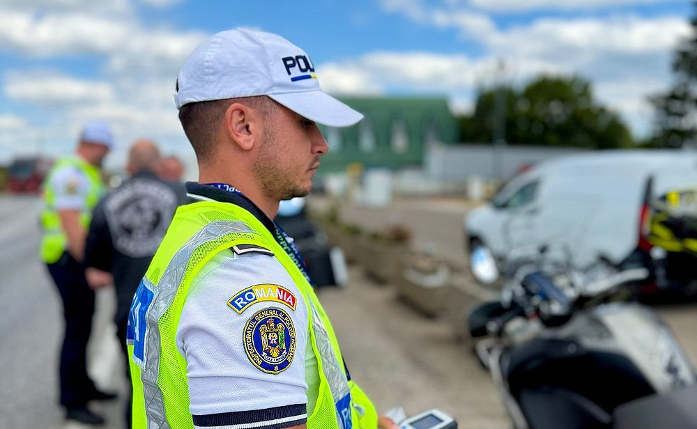 85 de amenzi aplicate de polițiști în cadrul unei acțiuni pe DN2-E85. Trei șoferi au rămas fără permis