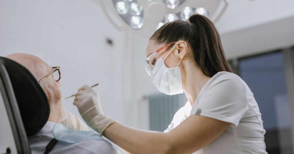 (P) Cauți cea mai bună clinică pentru parodontoză din Dorobanți?