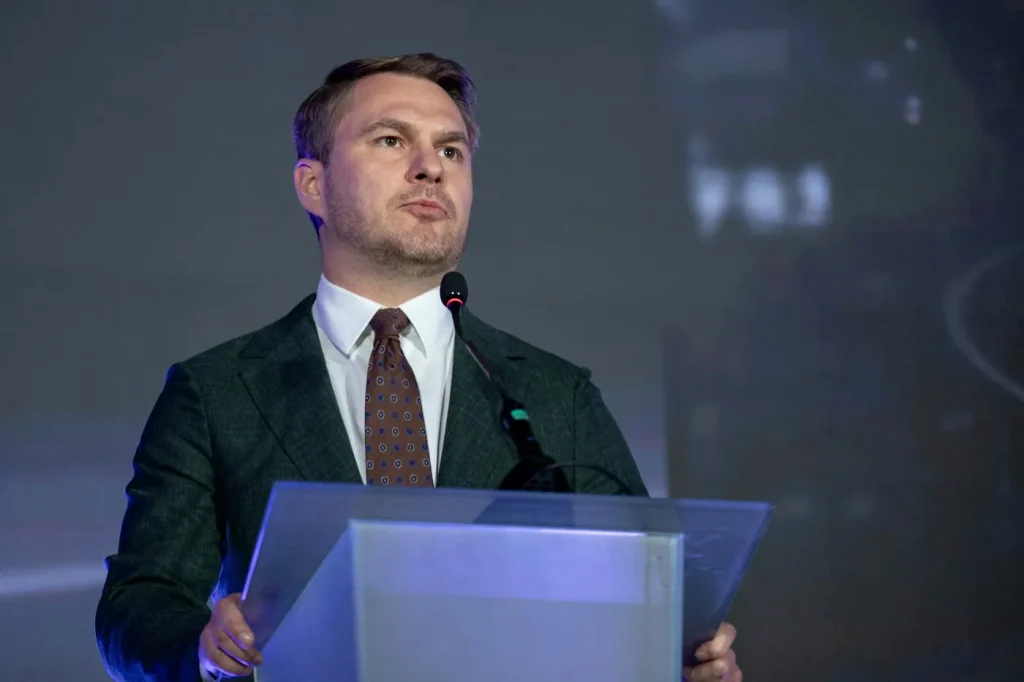 Procurorul general al Ucrainei demisionează în urma unui scandal de corupţie