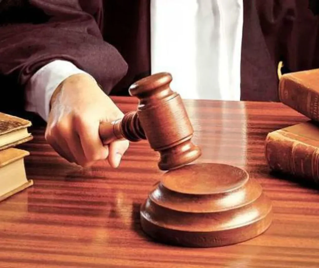 Ionel Robert Ştefan, fost primar în Ştefăneştii de Jos, condamnat la 9 ani de închisoare