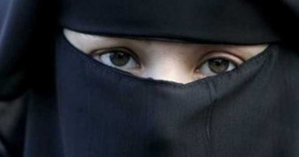 Austria interzice hijabul, burka și vălul islamic în școli, pe fondul dezbaterii privind libertatea religioasă