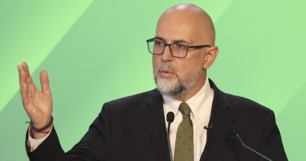Kelemen Hunor: Senatorul Lorant Antal nu a avut mandat de la UDMR să fie în avionul Bucureşti-Mykonos