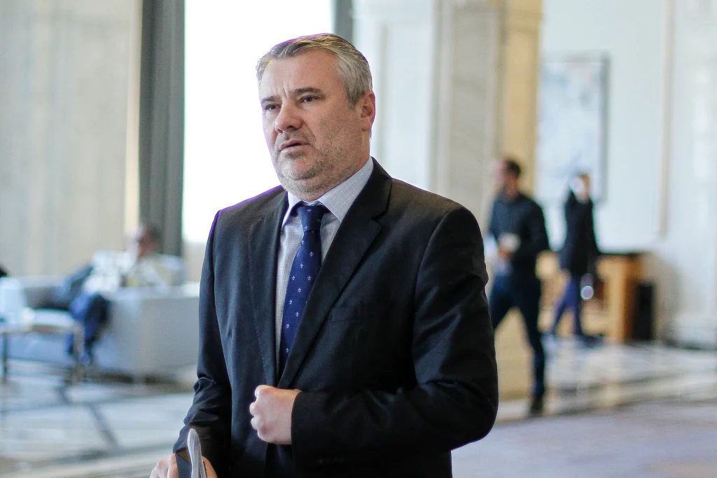 Derapaj într-o imagine distribuită de un lider PNL. „Nu înțeleg la ce vă gândiți. Care e problema?” PNL a sesizat CNCD într-un caz similar