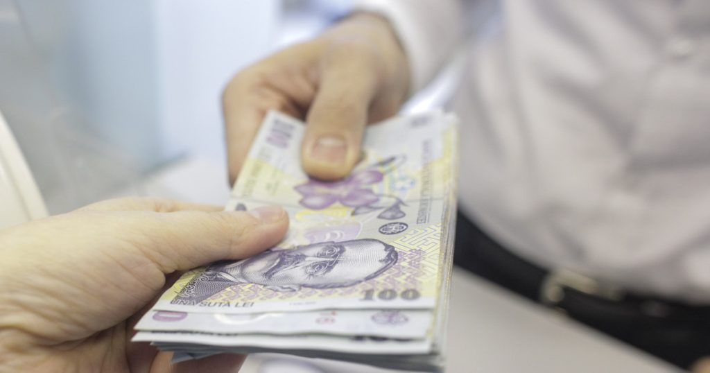 Ajutor pentru pensionari în decembrie 2026: Cine primește a doua tranșă și câți bani se acordă fără cerere