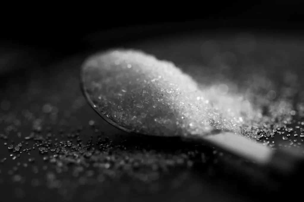 Criza mondială de zahăr ar urma să crească prețurile alimentelor. De când ar putea simți românii scumpirile