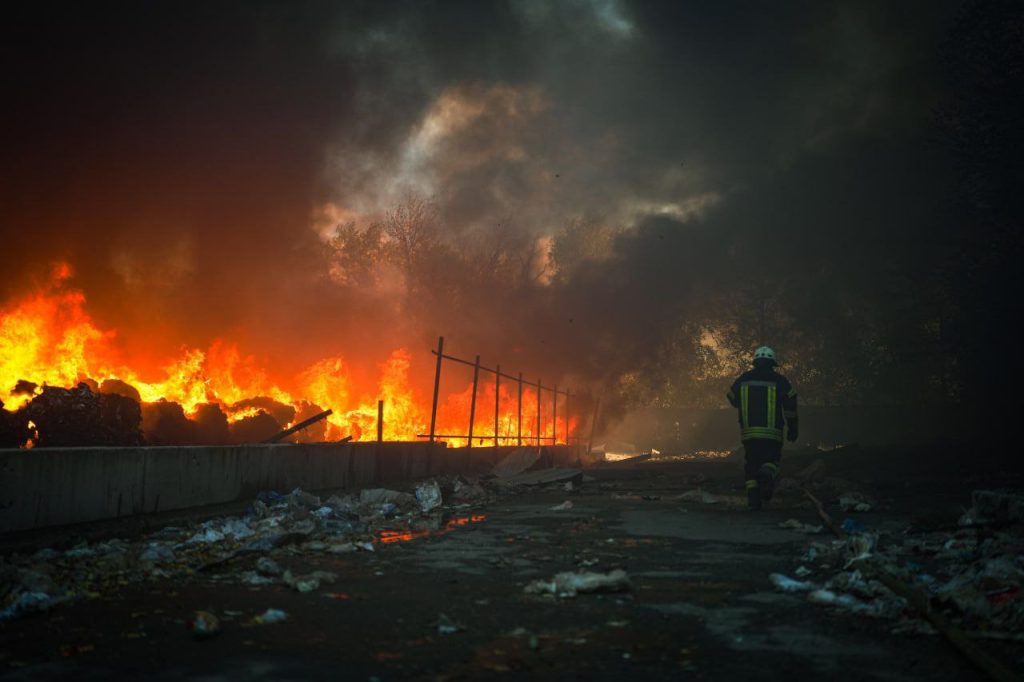 Atacurile Rusiei afectează lanțurile de aprovizionare din Kiev / Depozitele și centrele logistice, tot mai vizate