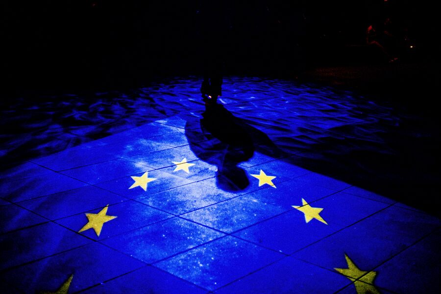 Europenii ar fi putut avea o avere cu 1,17 trilioane de euro mai mare dacă ar fi investit o parte din economii. Studiu ING