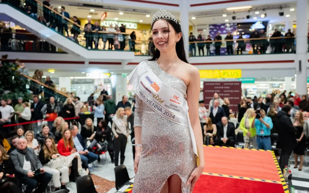 O regină a frumuseții, Miss Austria 2024, a murit la doar 22 de ani. Cauza morții este încă necunoscută