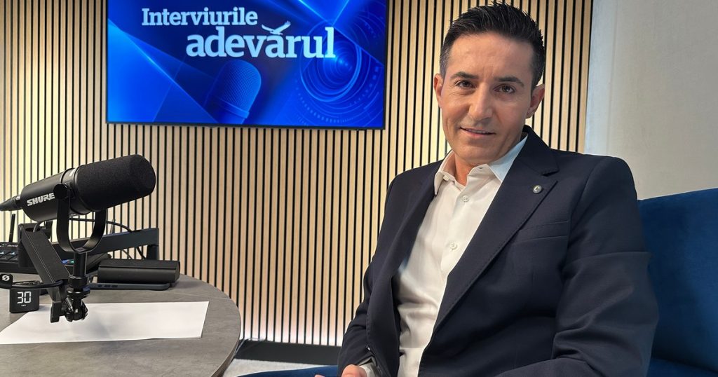 Claudiu Manda despre Bolojan: „încăpățânat, mincinos și fără viziune”. Premierul, comparat cu un șofer care conduce o mașină care se dezmembrează
