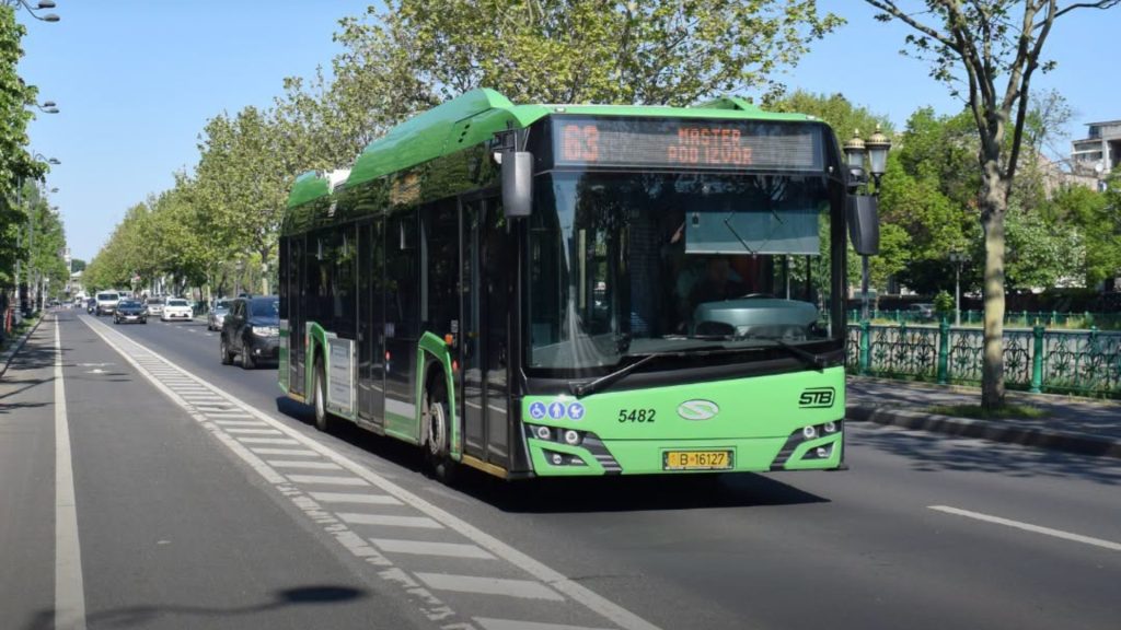 Liniile STB 63 și 385 vor fi deviate preț de 3 ore, vineri dimineață. Activitățile de Ziua Pompierilor restricționează traficul rutier pe Calea 13 Septembrie