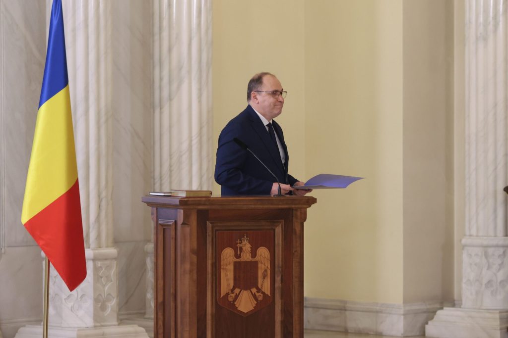 Ministrul Educației a găsit explicația pentru rezultatele slabe la PISA: Testele pe hârtie și pandemia