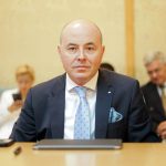Muraru (PNL): Proiectul privind Ziua Tricolorului, o înţelegere PSD-AUR, este făcut împotriva minorităţii maghiare şi un şantaj la adresa UDMR, pentru a vota învestirea unui cabinet falimentar PSD