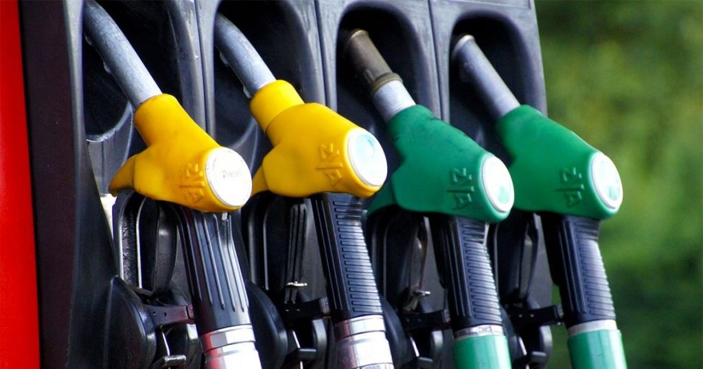 Motorina s-a scumpit enorm, anulând complet reducerea accizei. Cât a ajuns să coste un plin