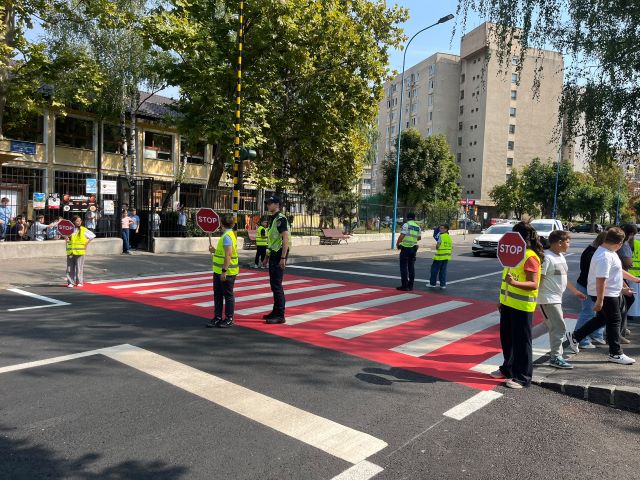 Peste 120 de sancțiuni aplicate într-o zi de polițiștii din Brașov. Pietoni, bicicliști și utilizatori de trotinete, în vizor