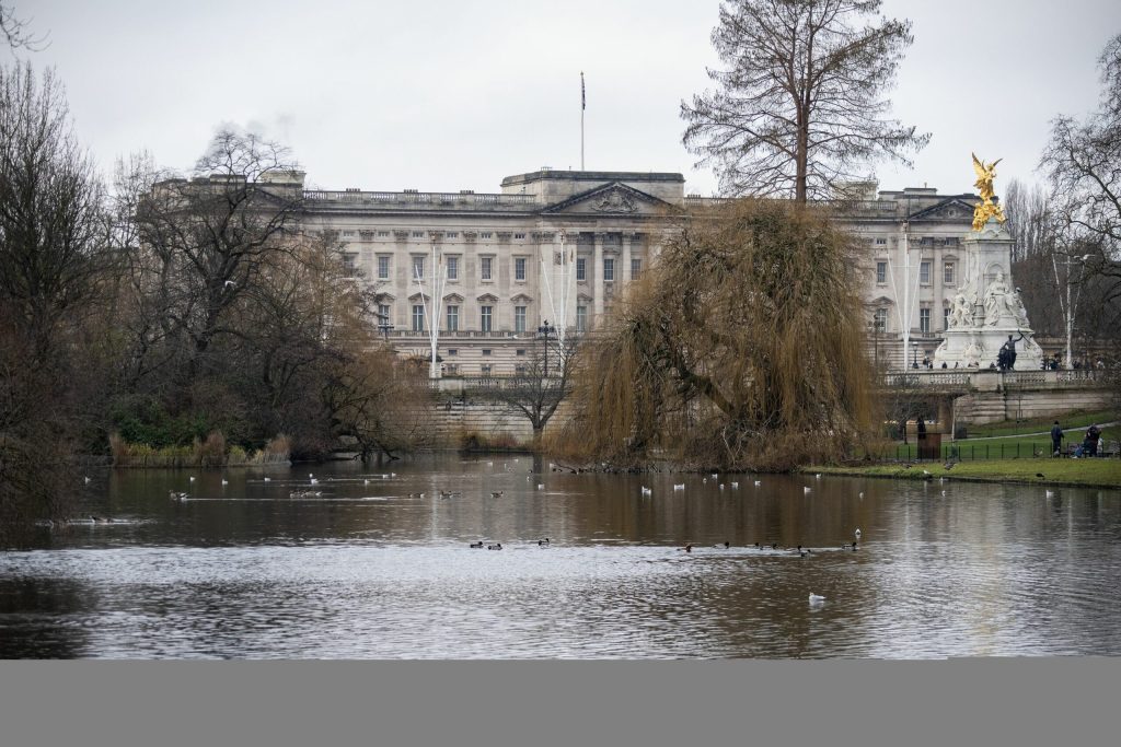 Lucrările de la Palatul Buckingham au dus la descoperirea unor obiecte ce datează din anii 1800