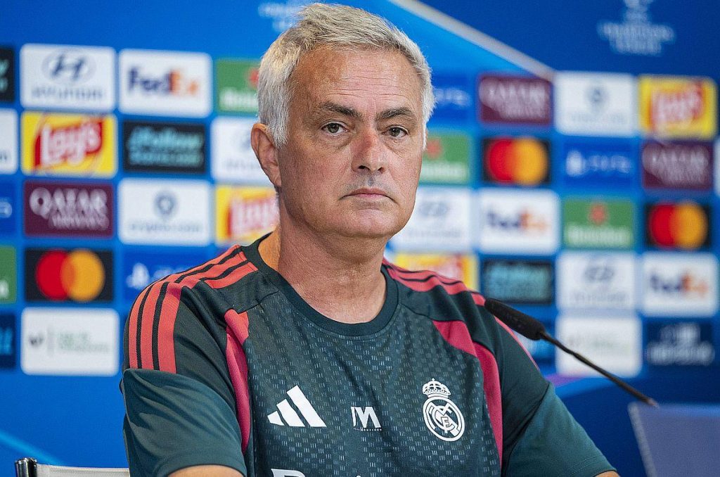 Jose Mourinho s-a săturat: „Dacă veniți cu o întrebare bună, aduc ceva de mâncare și ne distrăm puțin”