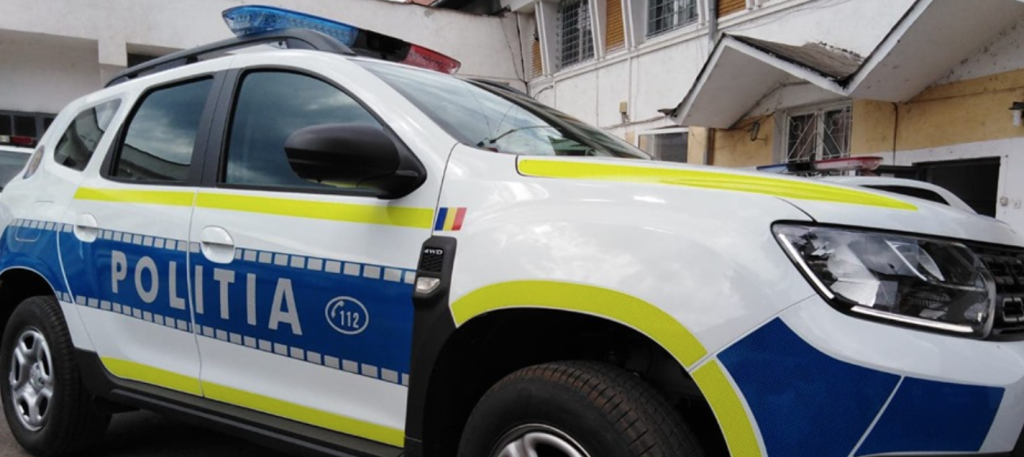 Un minor de 17 ani a fost prins de polițiști în timp ce conducea un tractor neînmatriculat fără să aibă permis!